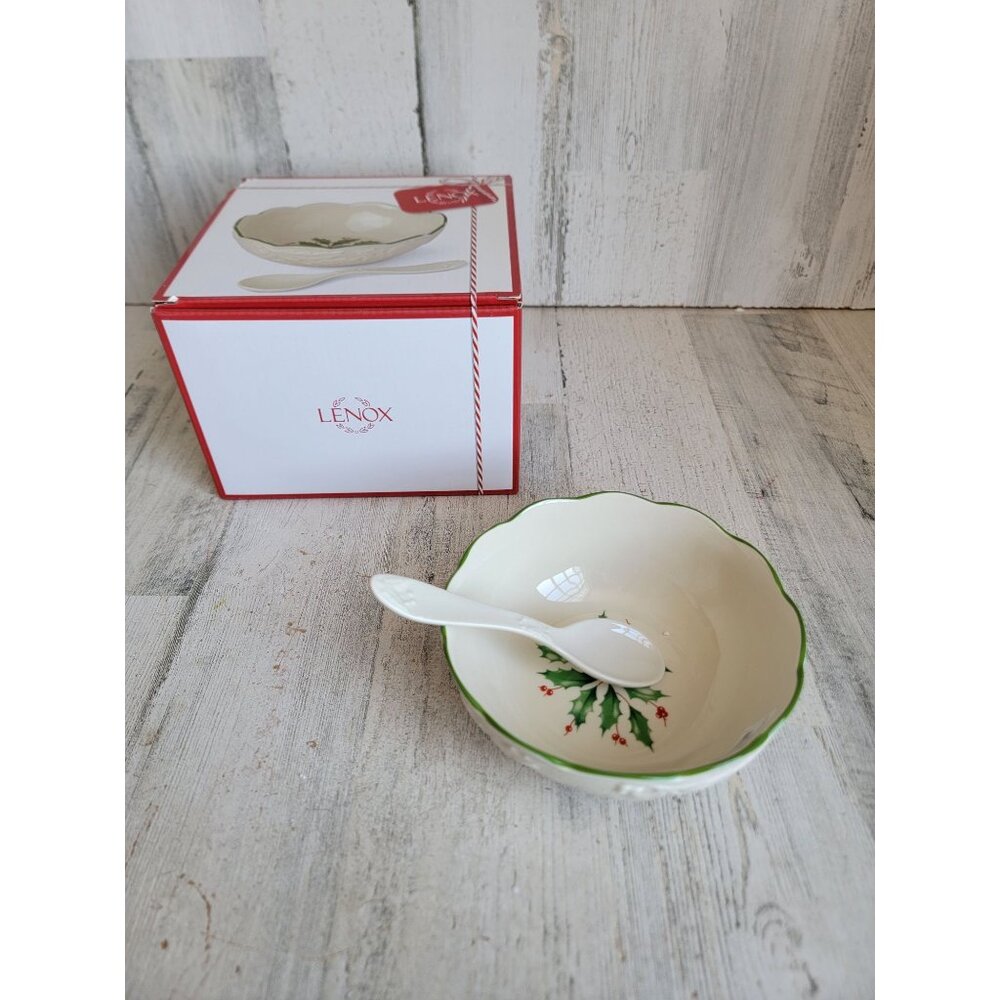 Lenox hosting holidays carved dip bowl spoon mistletoe‎ Xmas set